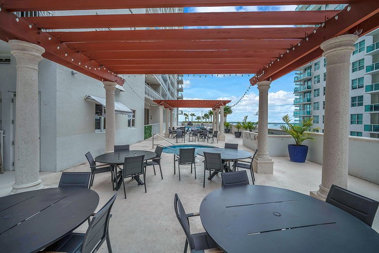 The Club - Pool - Gym - Parking - Heart of Brickell