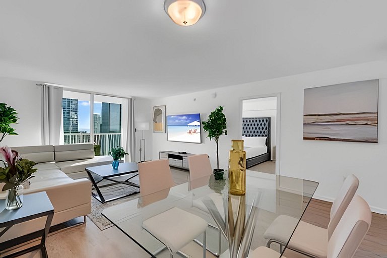 Penthouse-Style 39th Floor • Brickell Bay Views