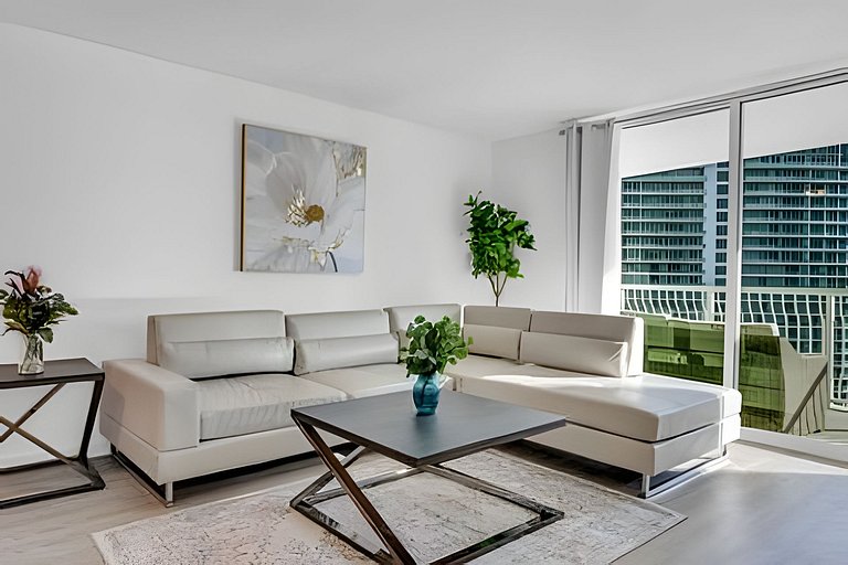 Penthouse-Style 39th Floor • Brickell Bay Views