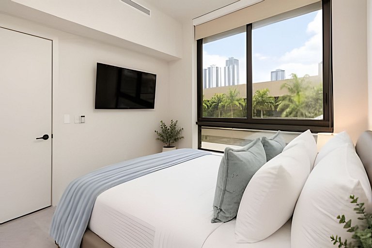 Rare 1BR / 2 Full Baths (Sleeps 5) • Rooftop Pool