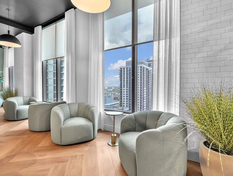 Epic Bay Views • 34th Fl Luxury 1BR • Rooftop Pool