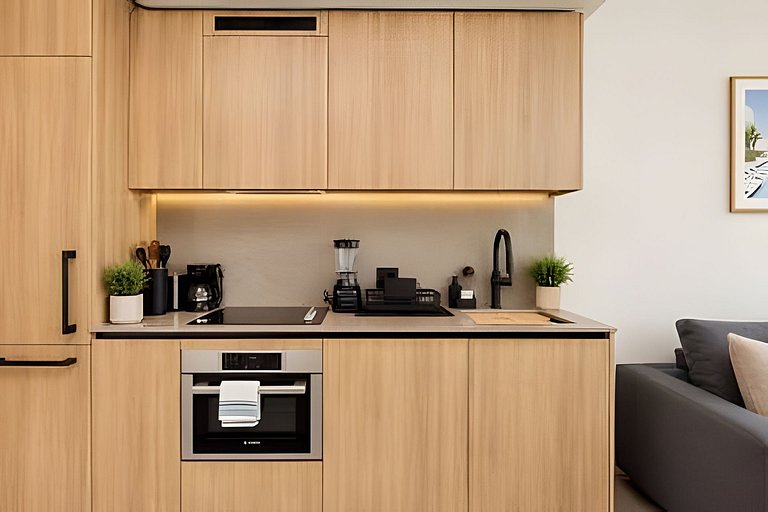Luxury Downtown 1BR• Rooftop Pool, Gym & Coworking