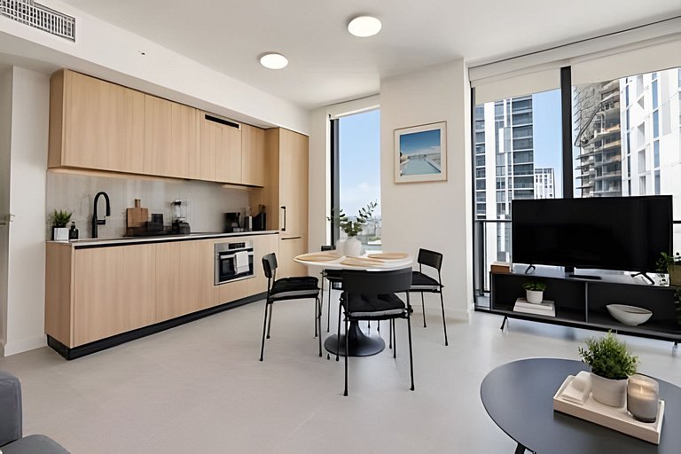 Epic Bay Views • 34th Fl Luxury 1BR • Rooftop Pool