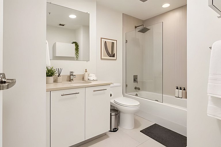 Modern 2BR in Midtown • Walk to Wynwood & Shops