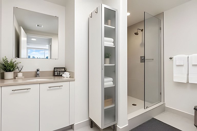 Modern 2BR in Midtown • Walk to Wynwood & Shops