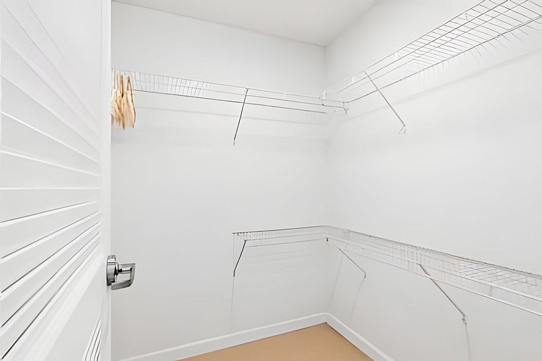 Modern 2BR in Midtown • Walk to Wynwood & Shops