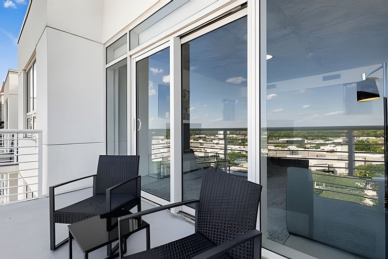 Modern 2BR in Midtown • Walk to Wynwood & Shops