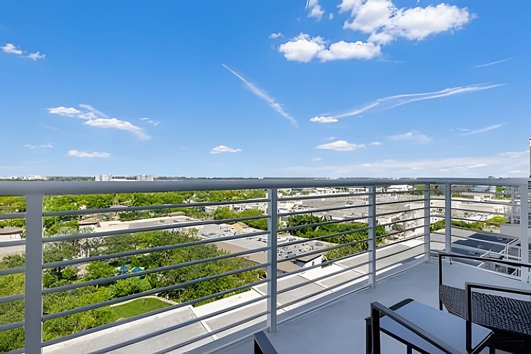 Modern 2BR in Midtown • Walk to Wynwood & Shops