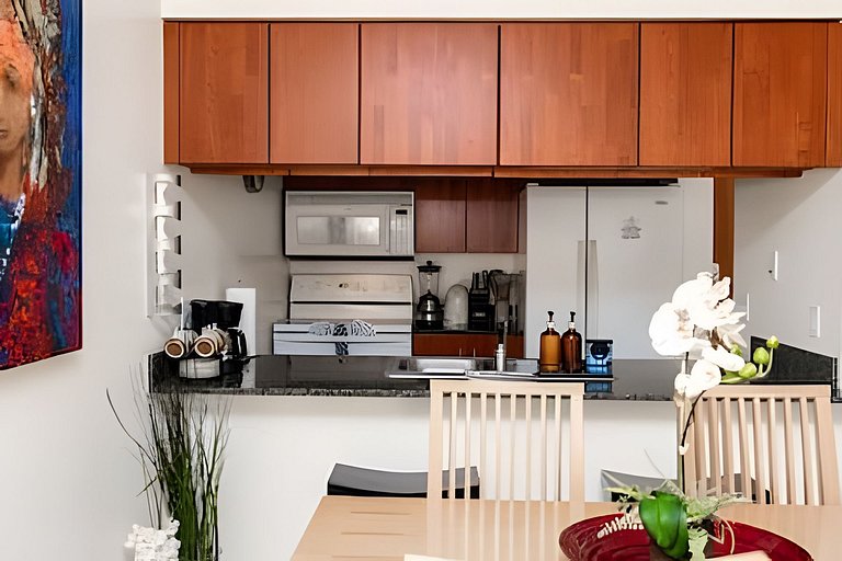 Brickell 1BR • Pool • High Floor • Walk to All