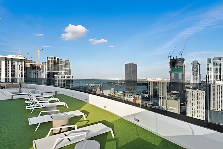 Spacious Downtown Studio | Fits 4 | Free Parking