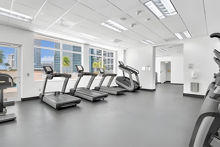 Stylish Brickell Apartment • Sleeps 5 FREE Parking