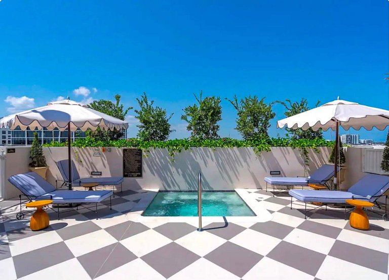 Nomad Wynwood Studio-Rooftop Pool & Bar • Art Dist