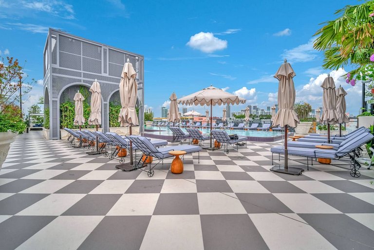 NoMad Wynwood - Pool - Gym - heart of Wynwood