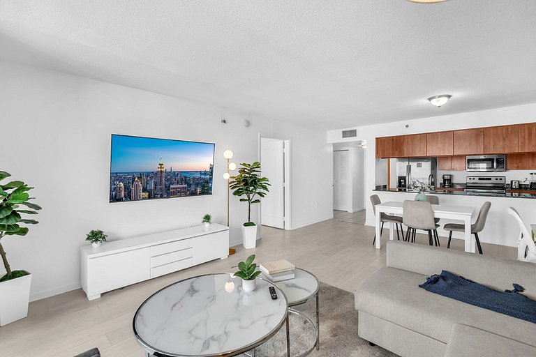 Stunning Bay & City Views •High-Floor Brickell 1BR